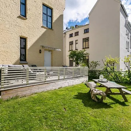 Apartment Small Townhouse Apartment In Frogner