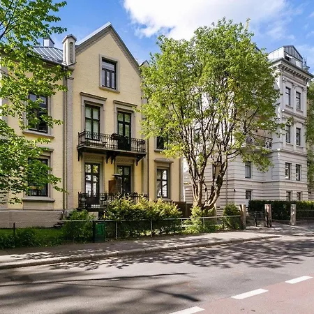 Small Townhouse Apartment In Frogner *